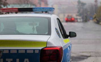 FOTO/VIDEO: IPJ BN nu poate face o anchetă împotriva polițistului de care se plâng unii șoferi pentru că deja există o anchetă demarată de Parchetul Militar