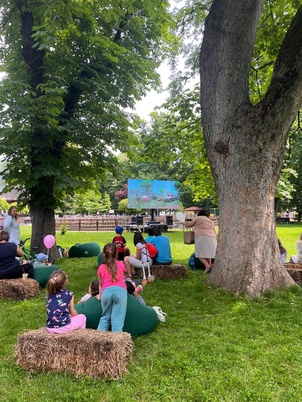 FOTO/VIDEO De Ziua Copilului, parcul municipal s-a transformat într-un adevărat tărâm de poveste dedicat celor mici! 27 ziuacopilului 27