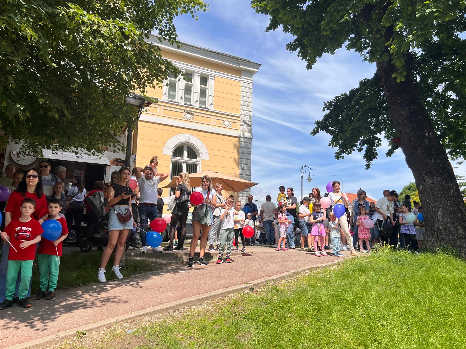 FOTO/VIDEO De Ziua Copilului, parcul municipal s-a transformat într-un adevărat tărâm de poveste dedicat celor mici! 3 ziuacopilului 3