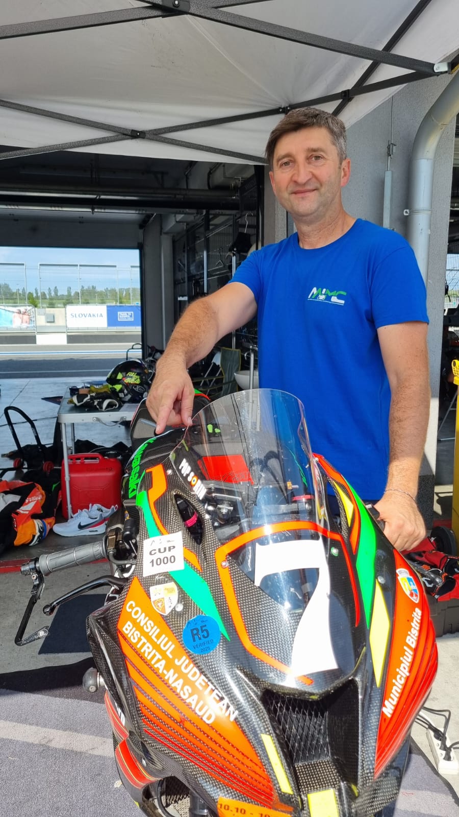 Sorin Pop vrea să cucerească circuitul Slovakiaring! Are de făcut inclusiv sărituri cu motocicleta 1 sorin pop slovacia 3