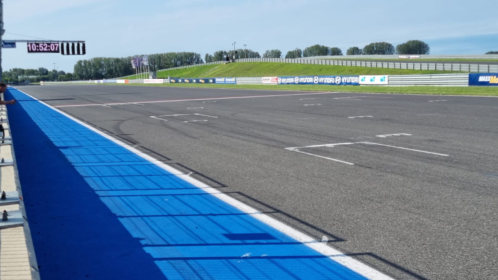 Sorin Pop vrea să cucerească circuitul Slovakiaring! Are de făcut inclusiv sărituri cu motocicleta 8 sorin pop slovacia 5