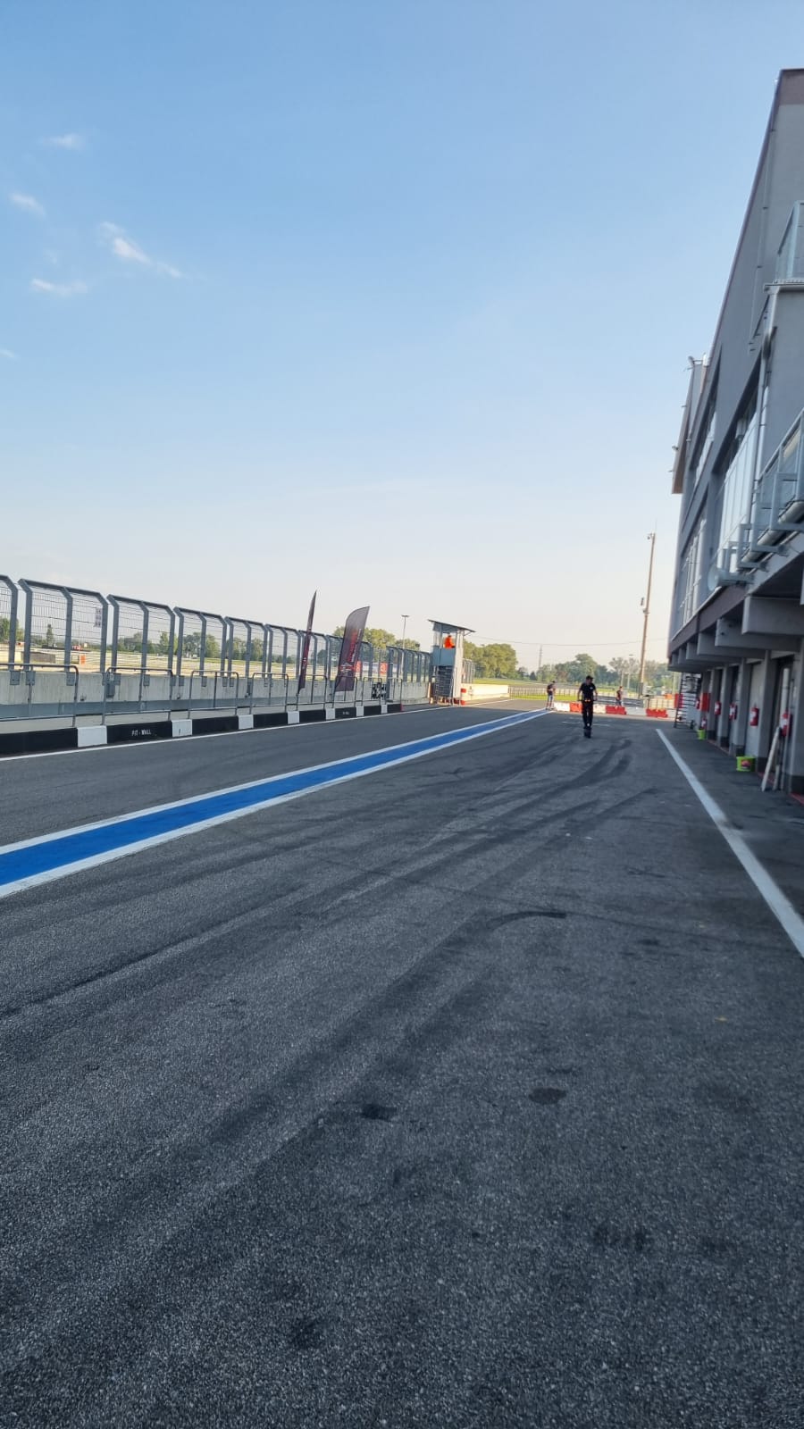 Sorin Pop vrea să cucerească circuitul Slovakiaring! Are de făcut inclusiv sărituri cu motocicleta 4 sorin pop slovacia 9
