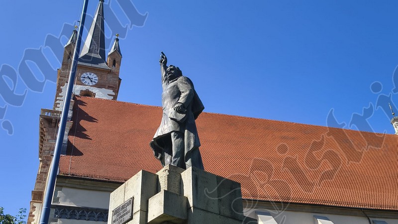 Bistrita statui Andrei Muresanu