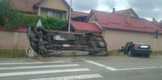 FOTO: Microbuz cu persoane răsturnat la intersecția Drumul de centură Bistrița cu Drumul Dumitrei Vechi