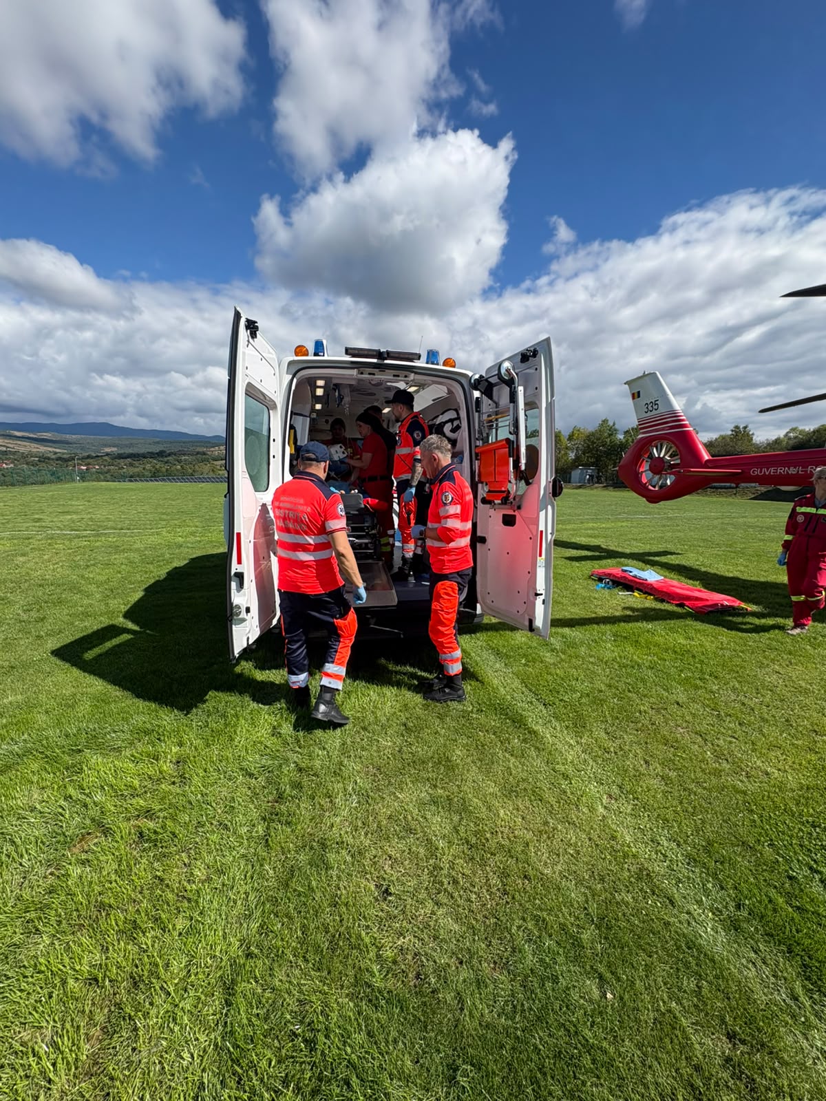 CRUNT: Femeie trecută de 80 de ani, zdrobită de un berbec. Transportată în stare gravă cu elicopterul la Mureș 1 WhatsApp Image 2026 09 14 at 14.16.58