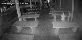 VIDEO: Au vandalizat o masă din Piața Rodna, după o provocare pe TikTok. ”Poate îi vom pune la muncă în folosul comunității!” – a promis Tinu Grapini