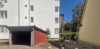 FOTO/VIDEO: Garajele construite ilegal în Piața Morii, puse la pământ, astăzi